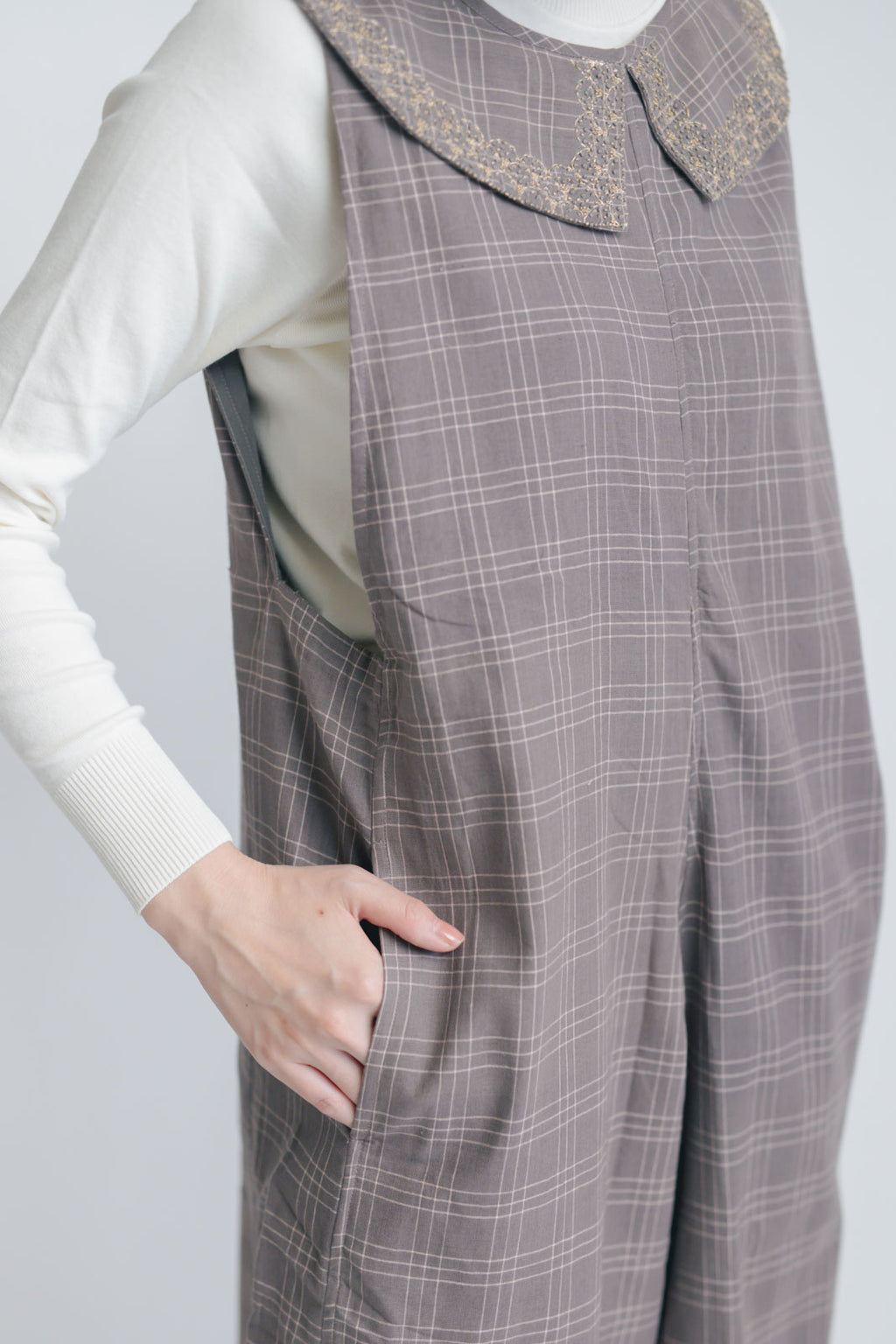 BUNON エンブロイダリーカラーオーバーオール エクリュ×ブルー