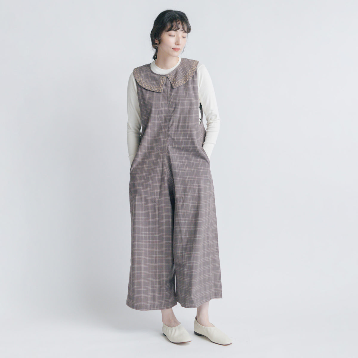 RiN ⋈*。 さま専用ページ　ブノン　エンブロイダリーオーバーオール BUNON エンブロイダリーオーバーオール シルク ｜くらすこと
