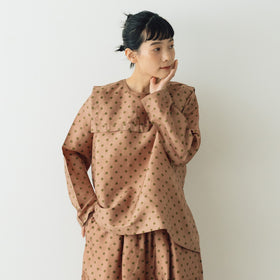 BUNON バックボタンセーラーブラウス ドットプリント