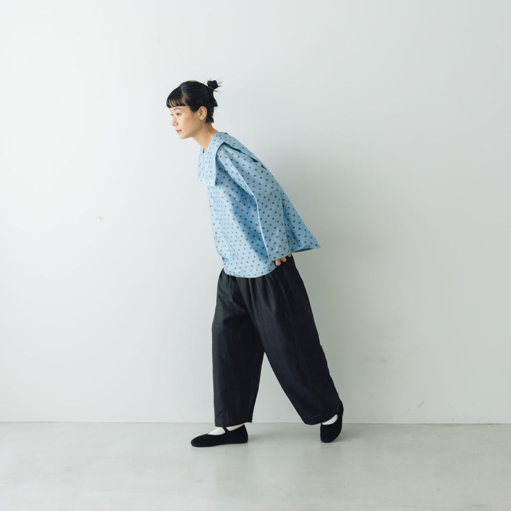 BUNON バックボタンセーラーブラウス ドットプリント