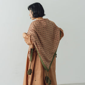 BUNON タッセルスカーフ ドットプリント