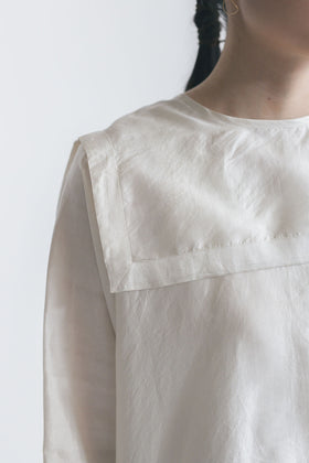 BUNON バックボタンセーラーブラウス