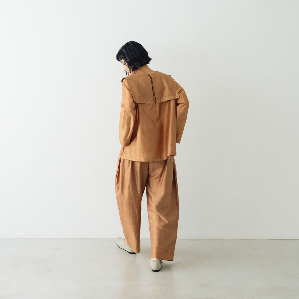 BUNON バックボタンセーラーブラウス