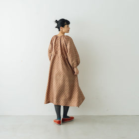 BUNON バックボタンドレス ドットプリント コーラルブラウン