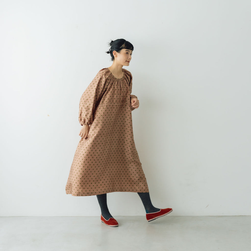 BUNON バックボタンドレス ドットプリント コーラルブラウン