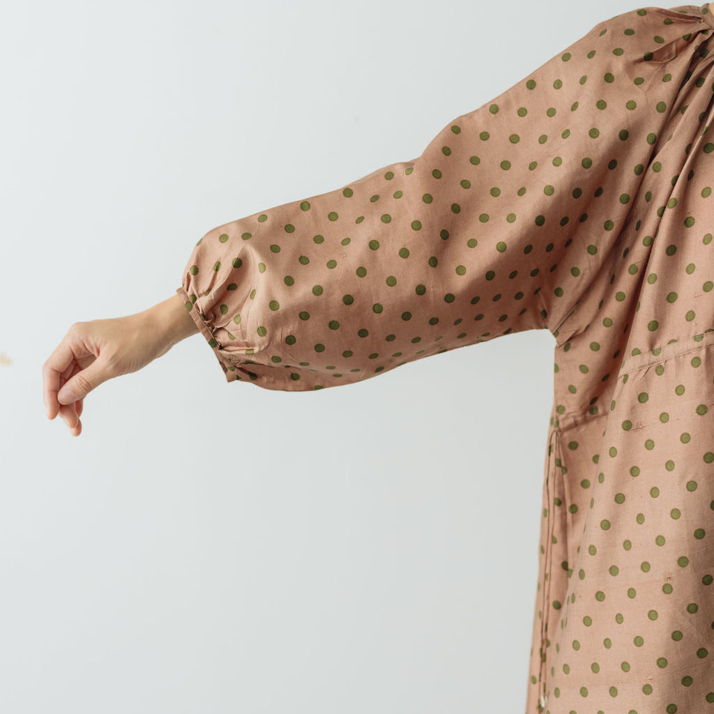 BUNON バックボタンドレス ドットプリント コーラルブラウン