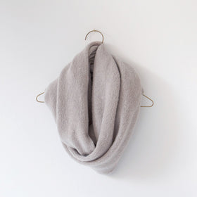 evam eva モヘアリリーループストール