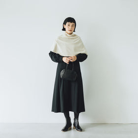 evam eva カシミアスヌード