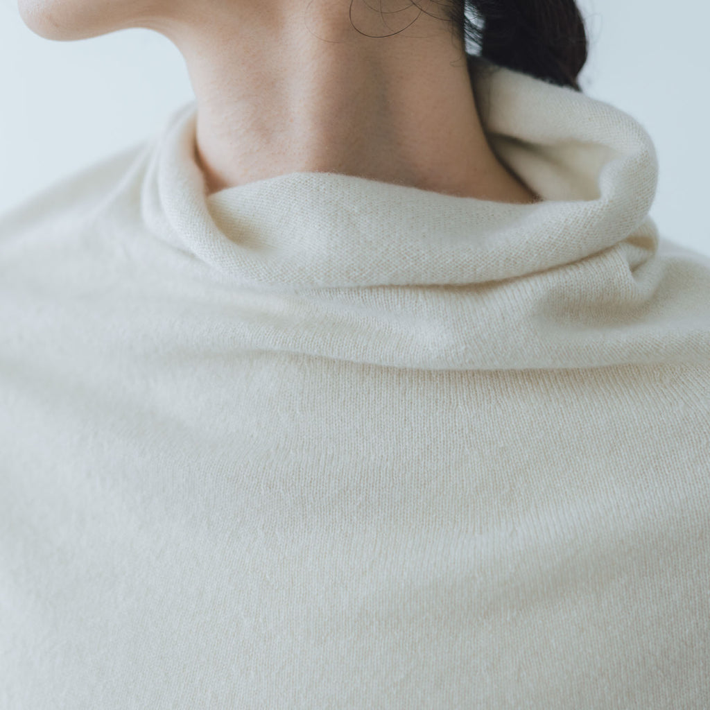 evam eva カシミアスヌード