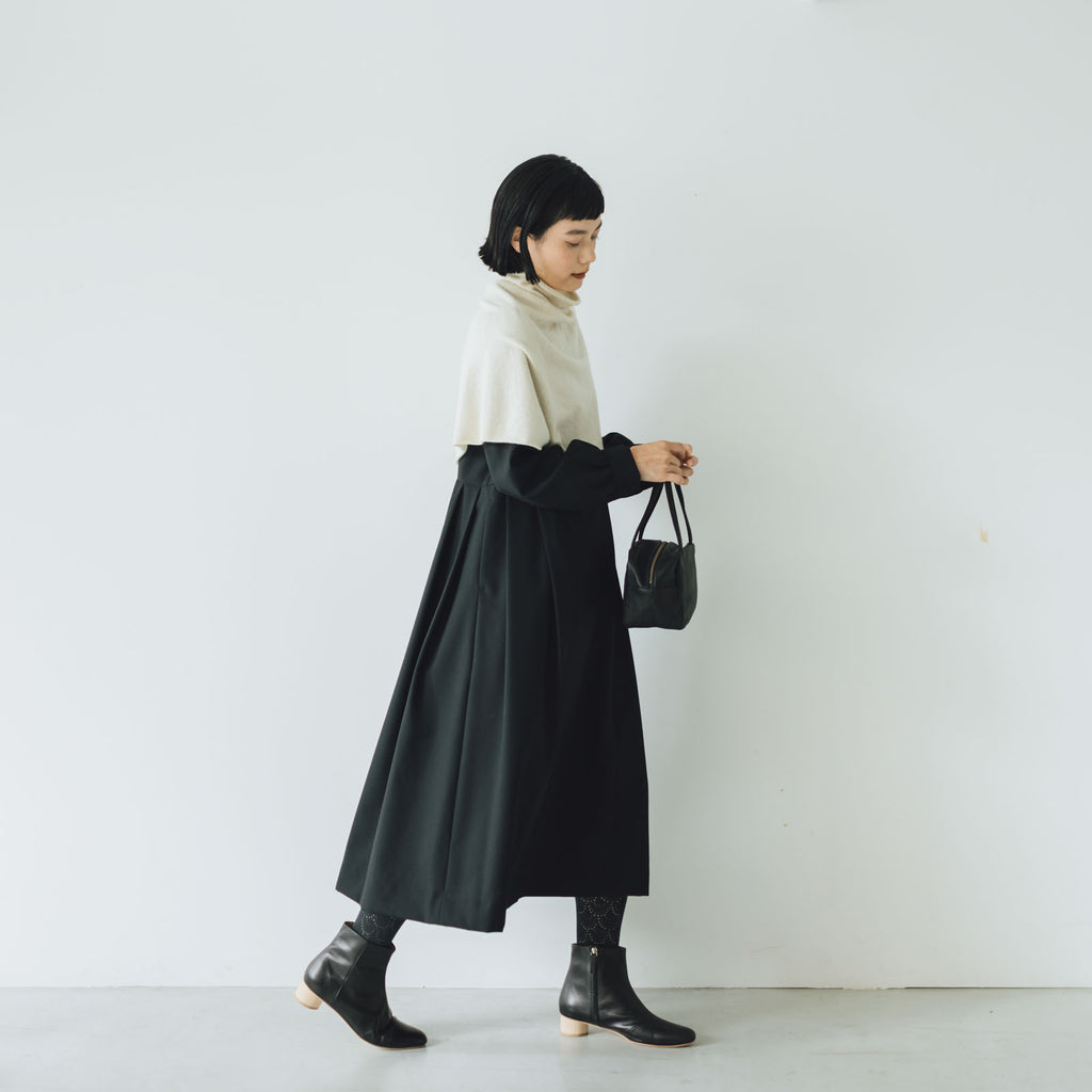 evam eva カシミアスヌード