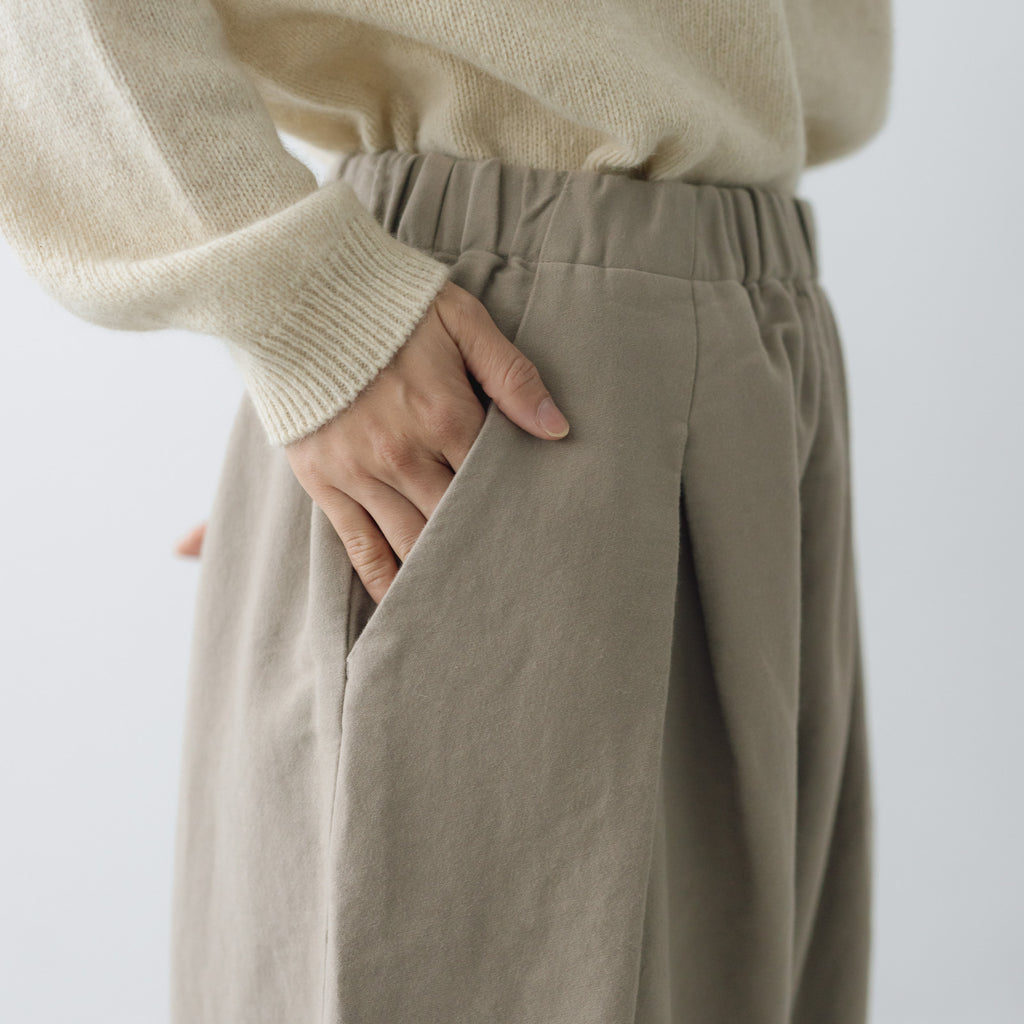 evam eva ブラッシュドコットン クロップドパンツ グレージュ