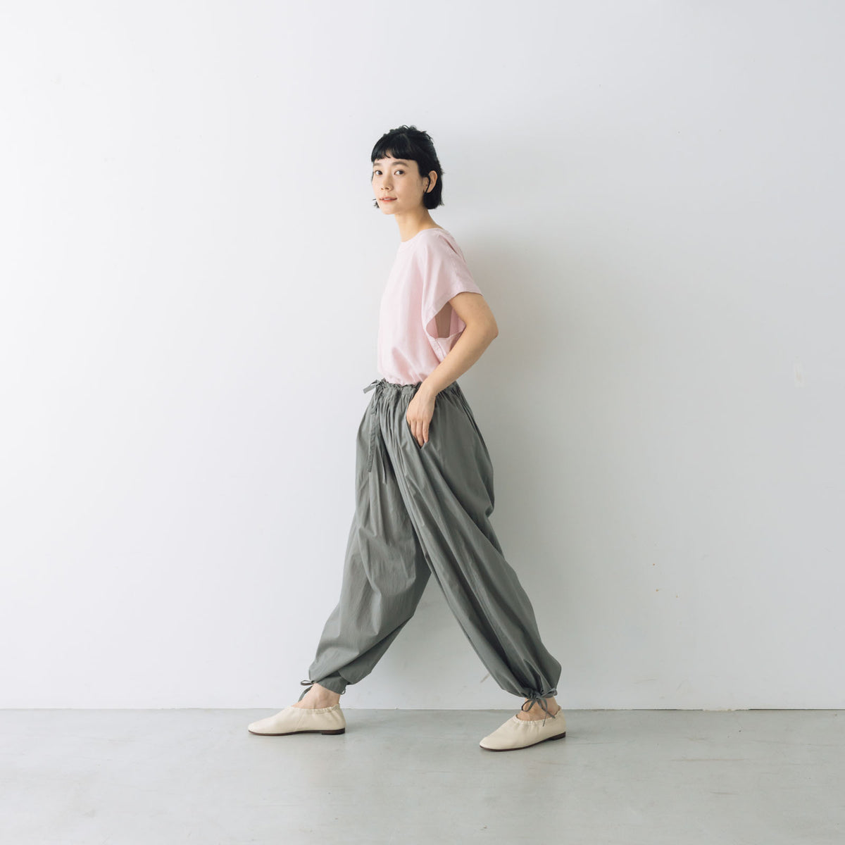 美品　ミーターイー　グレー ガウチョパンツ miiThaaii テリー パンツ グレー ｜くらすこと オンラインストア