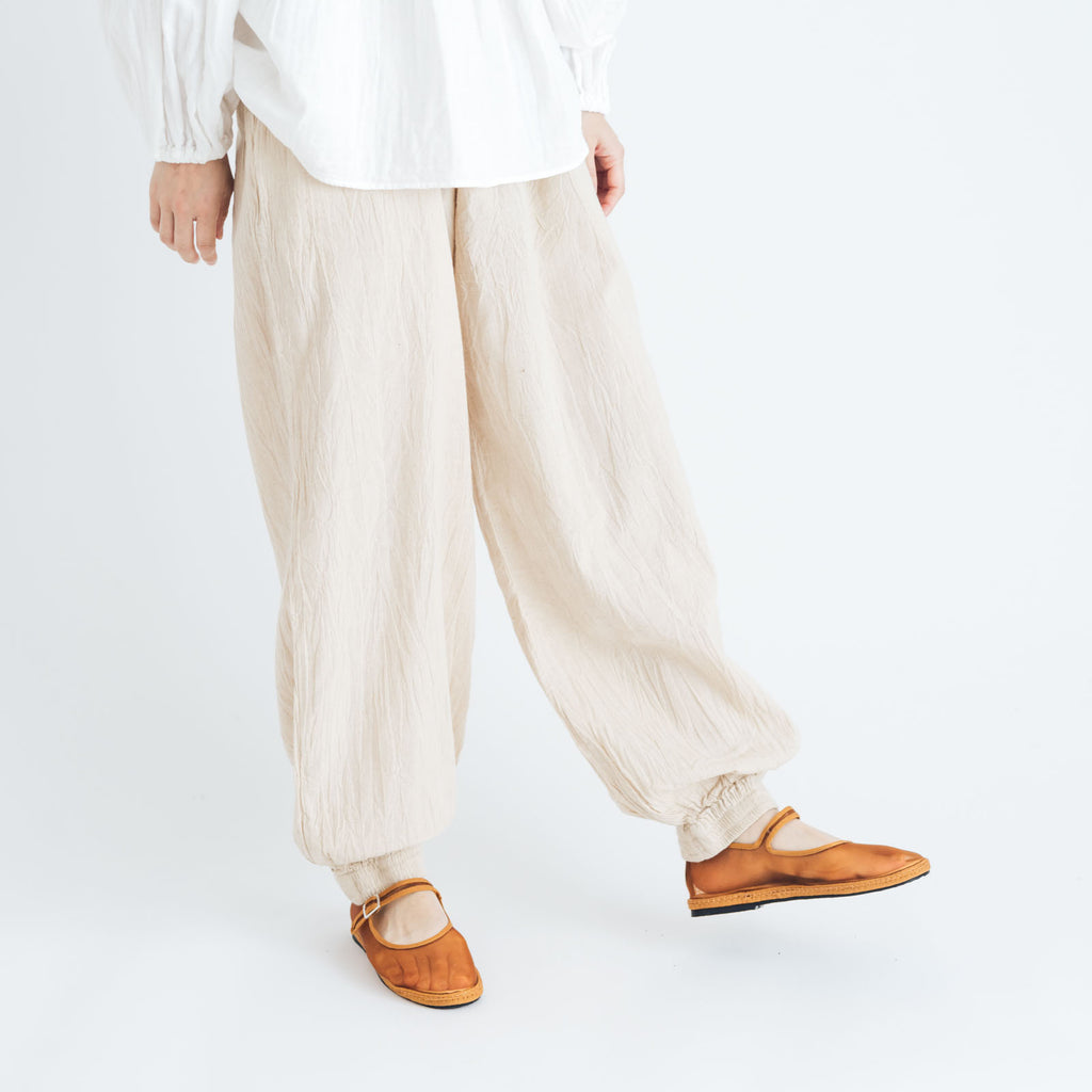 〈くらすこと別注〉ヂェン先生の日常着 バルーンパンツ スリム