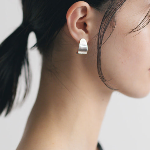 accessories mau し型ピアス 短