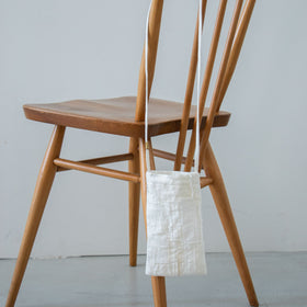 工藤由美 スマホポシェット 白