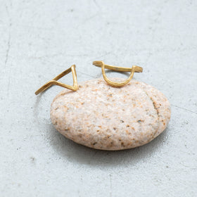 SURUME. Brass ring Triangle