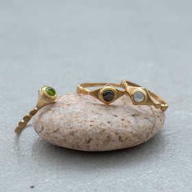 SURUME. Shave Stone Thin Ring White shell #9