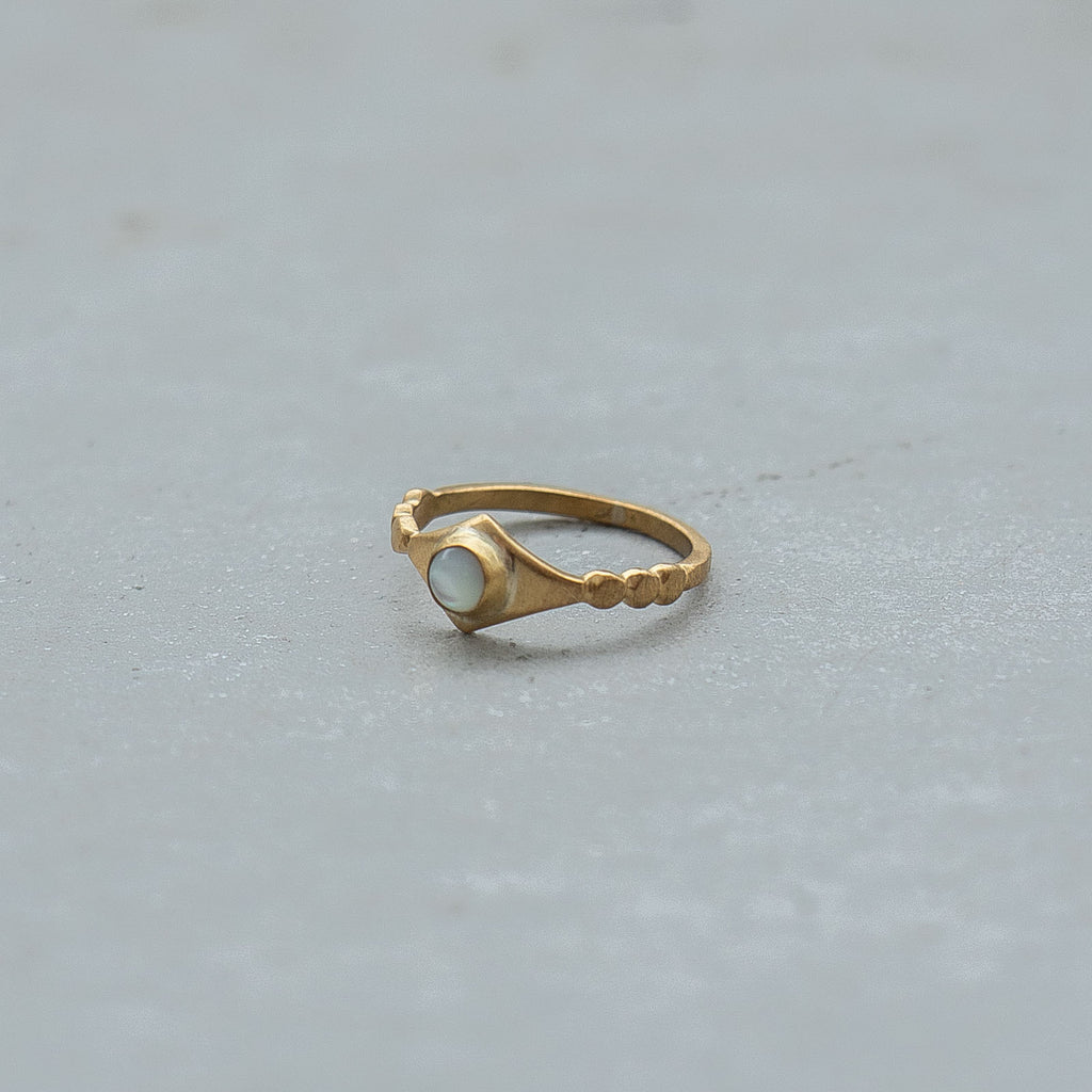 SURUME. Shave Stone Thin Ring White shell #9