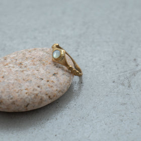 SURUME. Shave Stone Thin Ring White shell #9