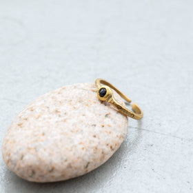 SURUME. Small Stone Ring