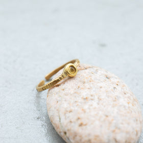 SURUME. Small Stone Ring