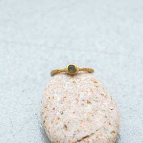 SURUME. Small Stone Ring
