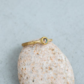 SURUME. Small Stone Ring