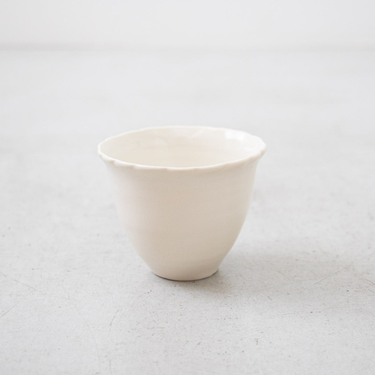 【未使用に近い美品】河合竜彦 レリーフリムプレート 21cm ① 河合竜彦 白釉 レリーフカップ ｜くらすこと公式オンラインストア