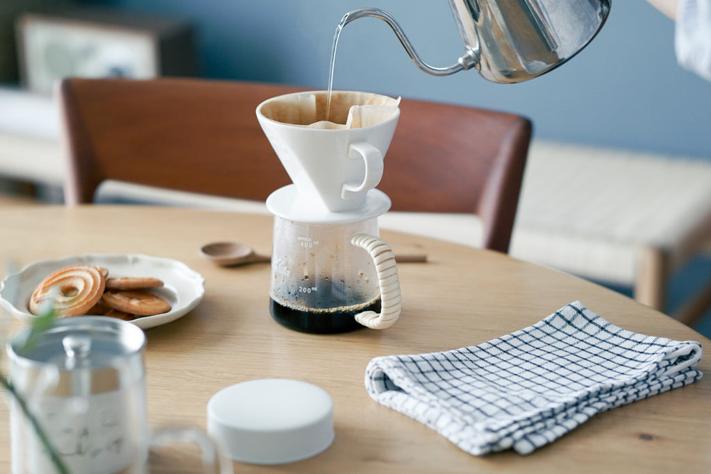 ラタンハンドルのコーヒーサーバー