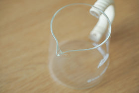 ラタンハンドルのコーヒーサーバー