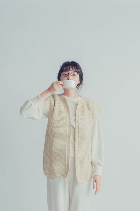 HAU ニットベスト ”petit sleeve”
