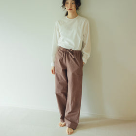 〈くらすこと別注〉miiThaaii チャンドラー イージーパンツ(別注カラー)