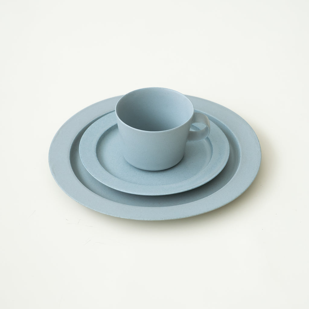 yumiko iihoshi porcelain unjour plate smoke blue