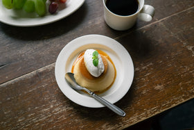 〈くらすこと別注〉yumiko iihoshi porcelain unjour plate ivory(つやあり)