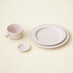 yumiko iihoshi porcelain unjour plate sakura-kumo