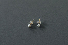 〈くらすこと別注〉FUA accessory 始まりの時 ピアス