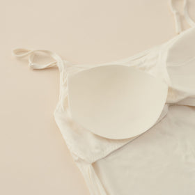 金伴繊維 シルクのカップ付きキャミソール 縫い糸までシルク100%