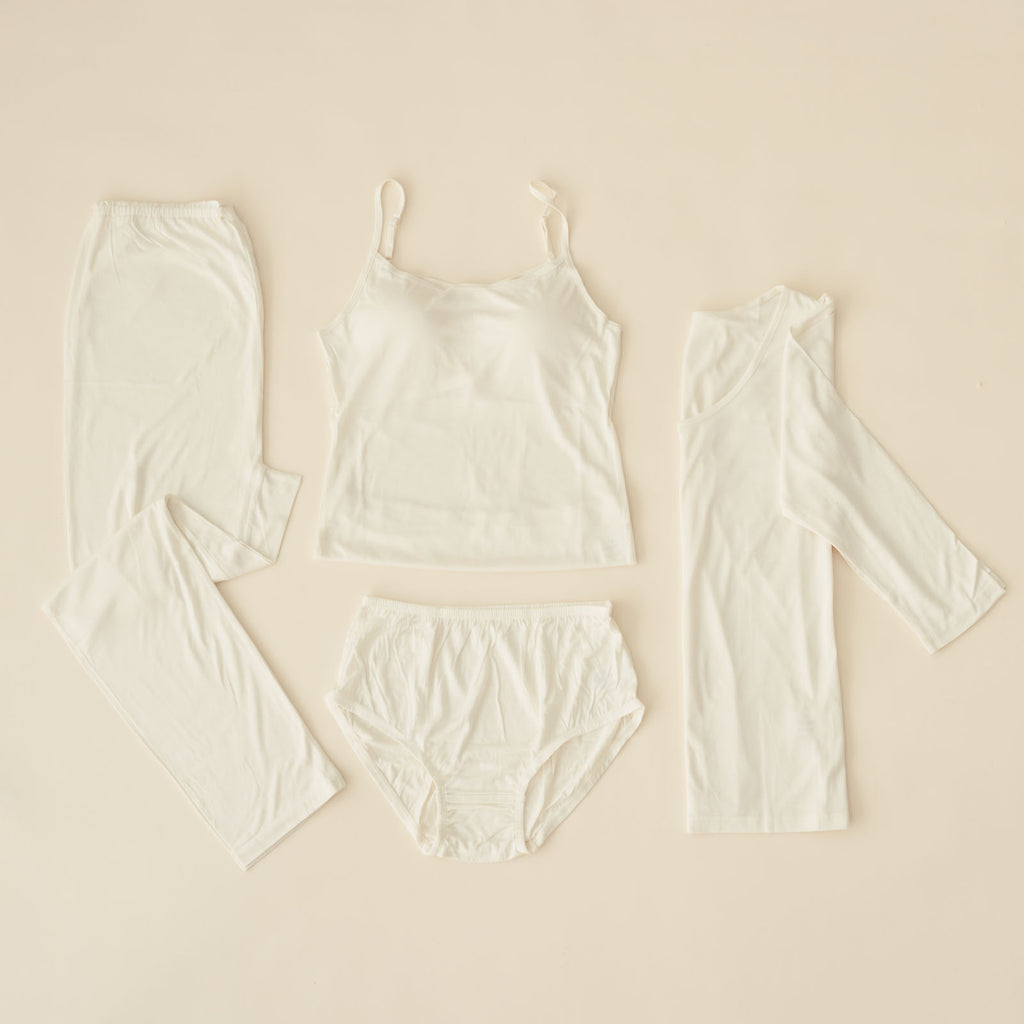 金伴繊維 シルクのタンクトップ 縫い糸までシルク100%