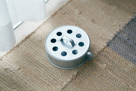 CINQ フィンランドの蚊取り線香入れ