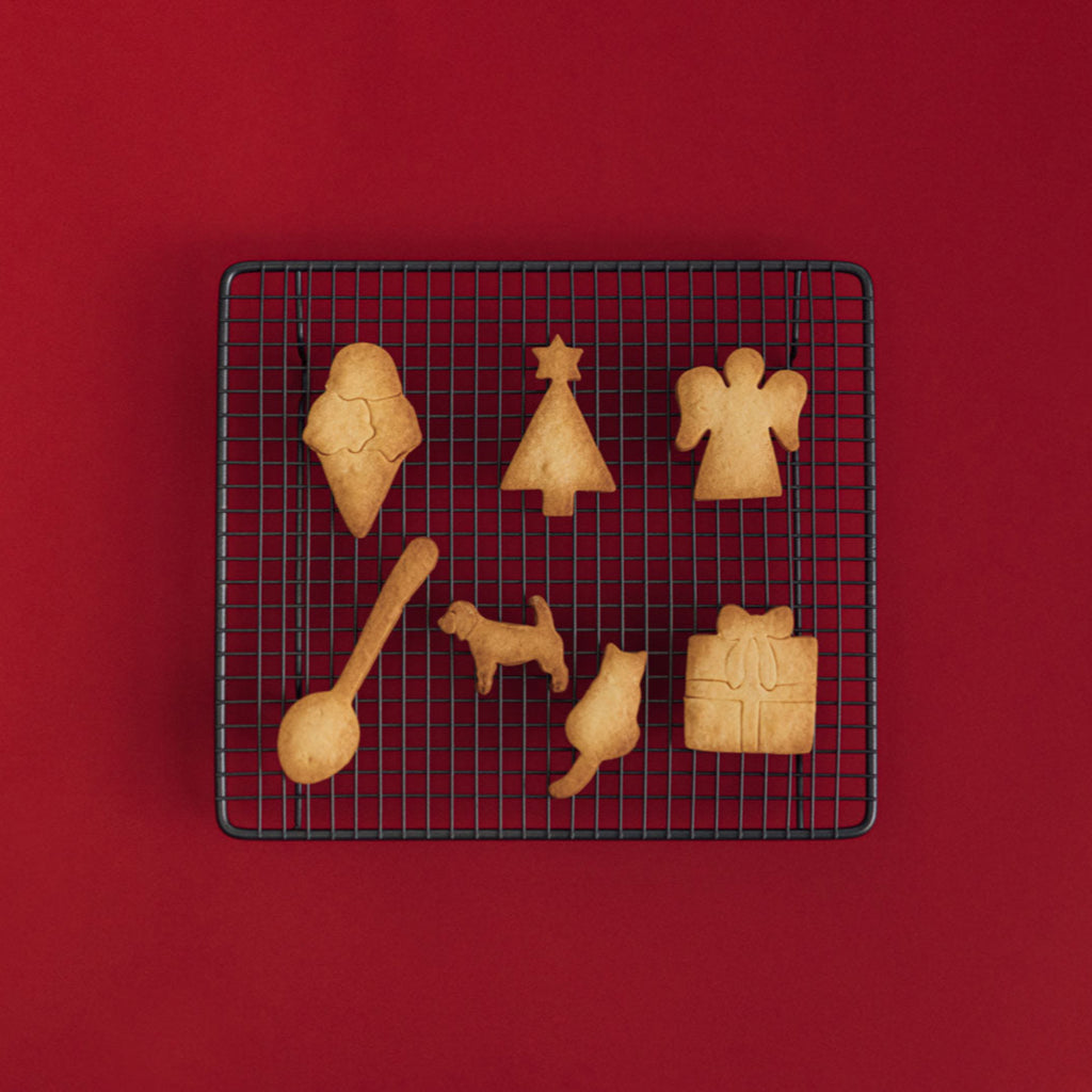 CINQ イギリスのケーキクーラー