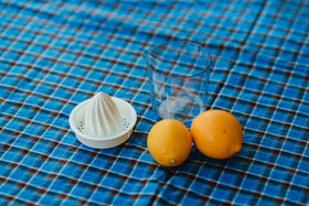 CINQ レモン搾り器 ホワイト