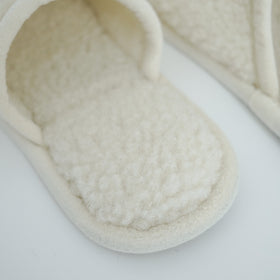 CINQ ラトビアのウールスリッパ