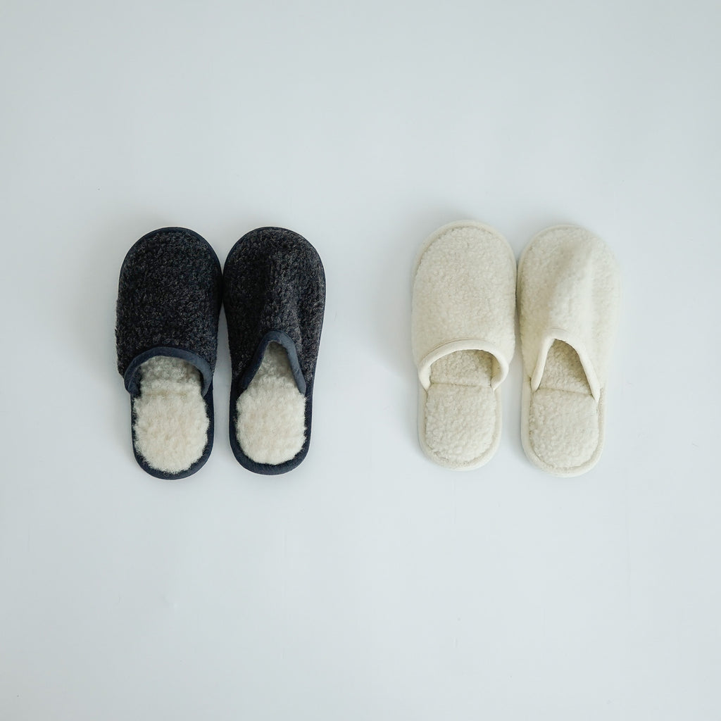 CINQ ラトビアのウールスリッパ