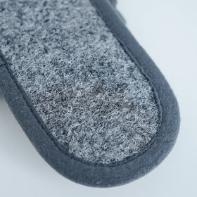 CINQ ラトビアのウールスリッパ