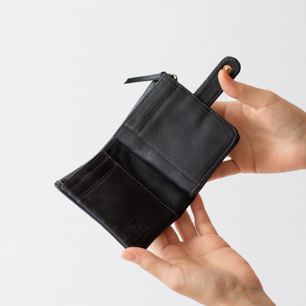 CINQ 二つ折り財布