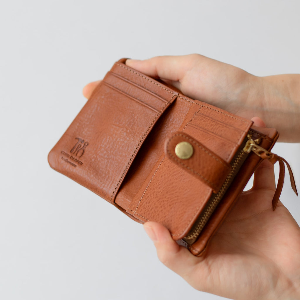 CINQ 二つ折り財布