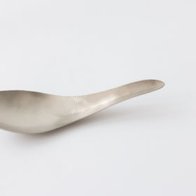 レンゲ(小)柄のフチの模様