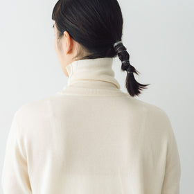 comm. arch. カシミヤシルク ハイネック プルオーバー