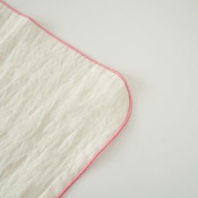 atelier Une place 60リネンハンカチ M