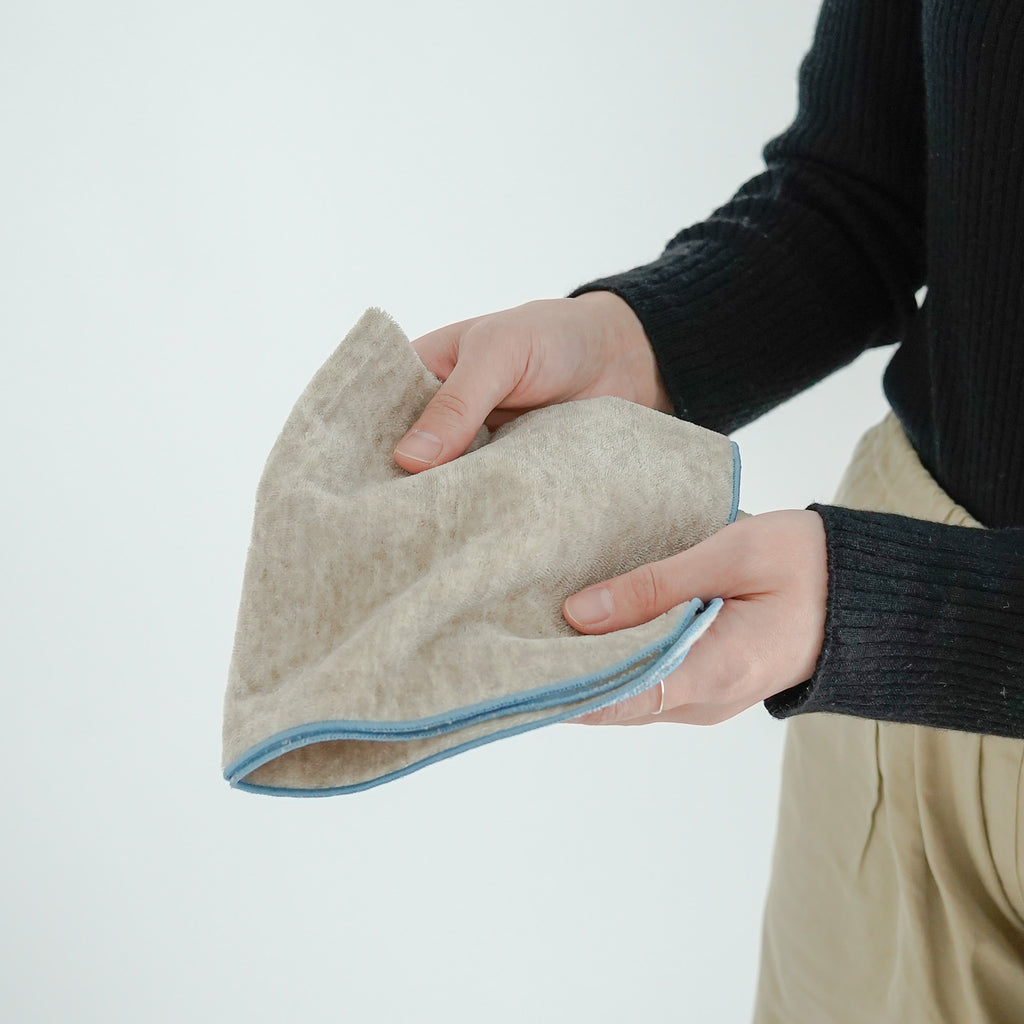 atelier Une place ベルベットリネンハンカチ